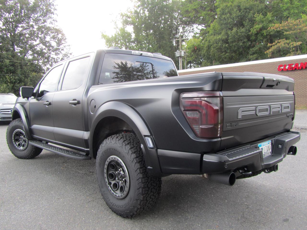 Ford F-150 Raptor SuperCrew 4WD 2025