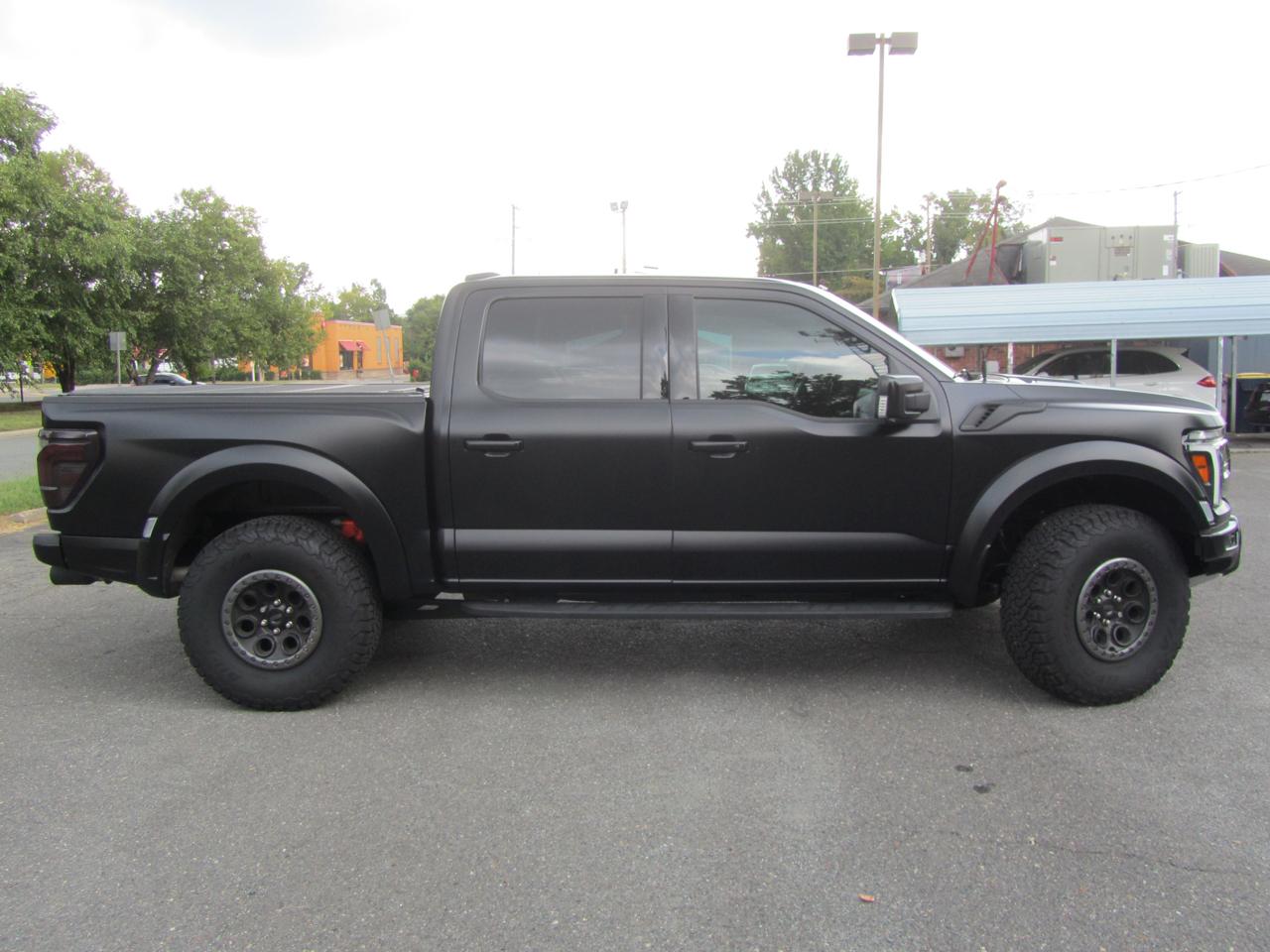 Ford F-150 Raptor SuperCrew 4WD 2025