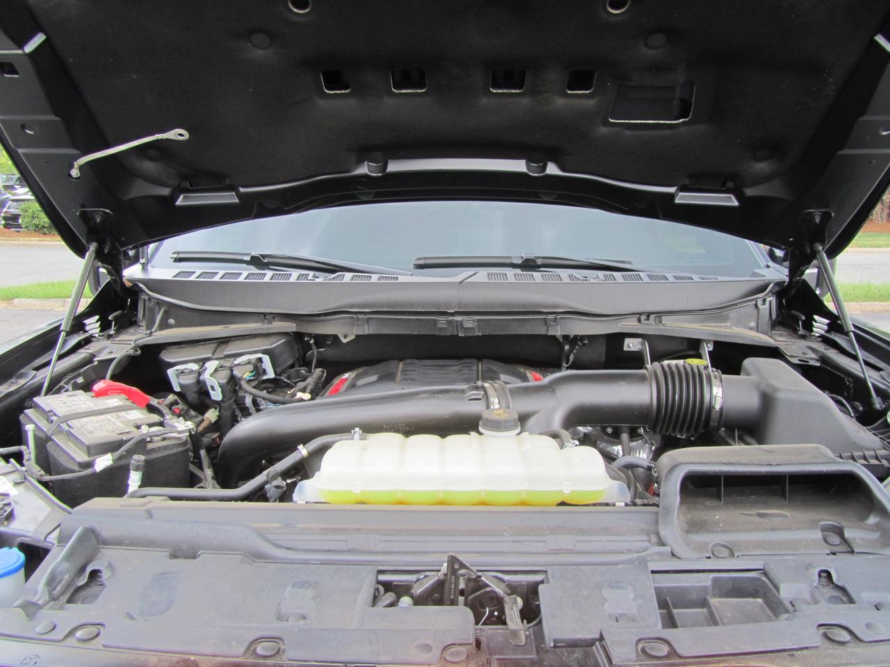 Ford F-150 Raptor SuperCrew 4WD 2025