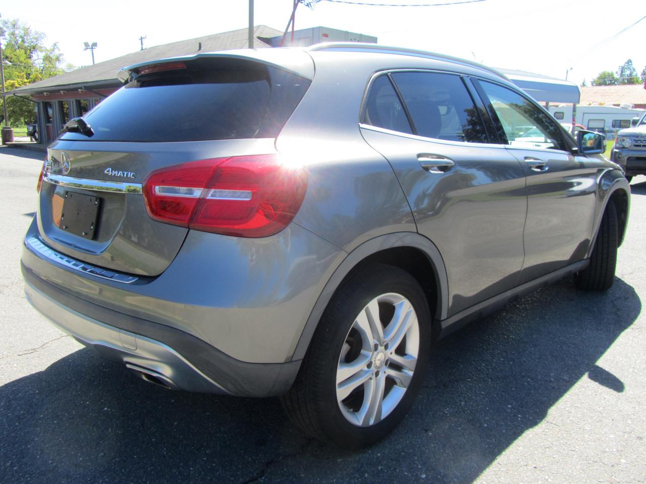 Mercedes-Benz GLA-Class GLA250 4MATIC 2016
