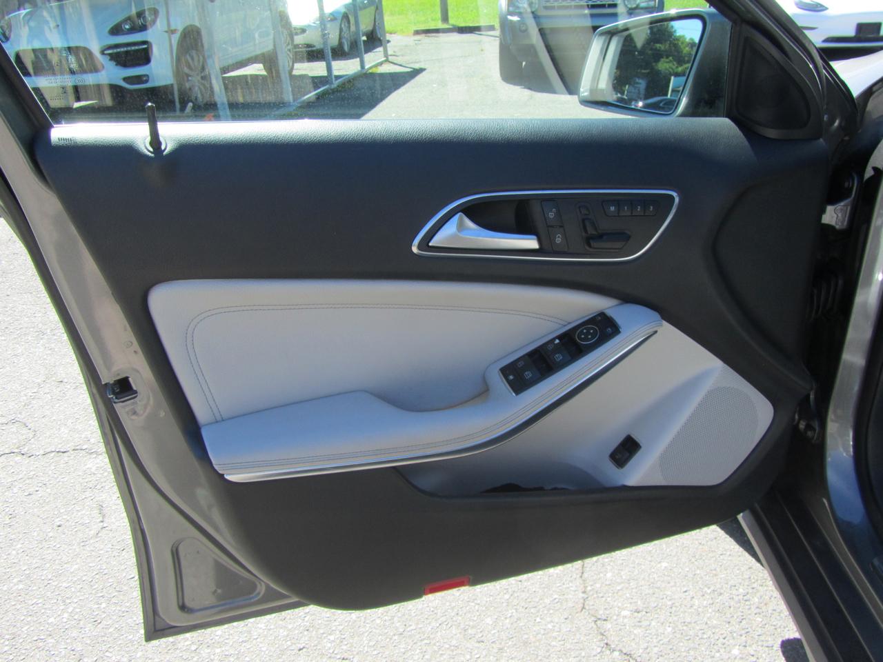 Mercedes-Benz GLA-Class GLA250 4MATIC 2016