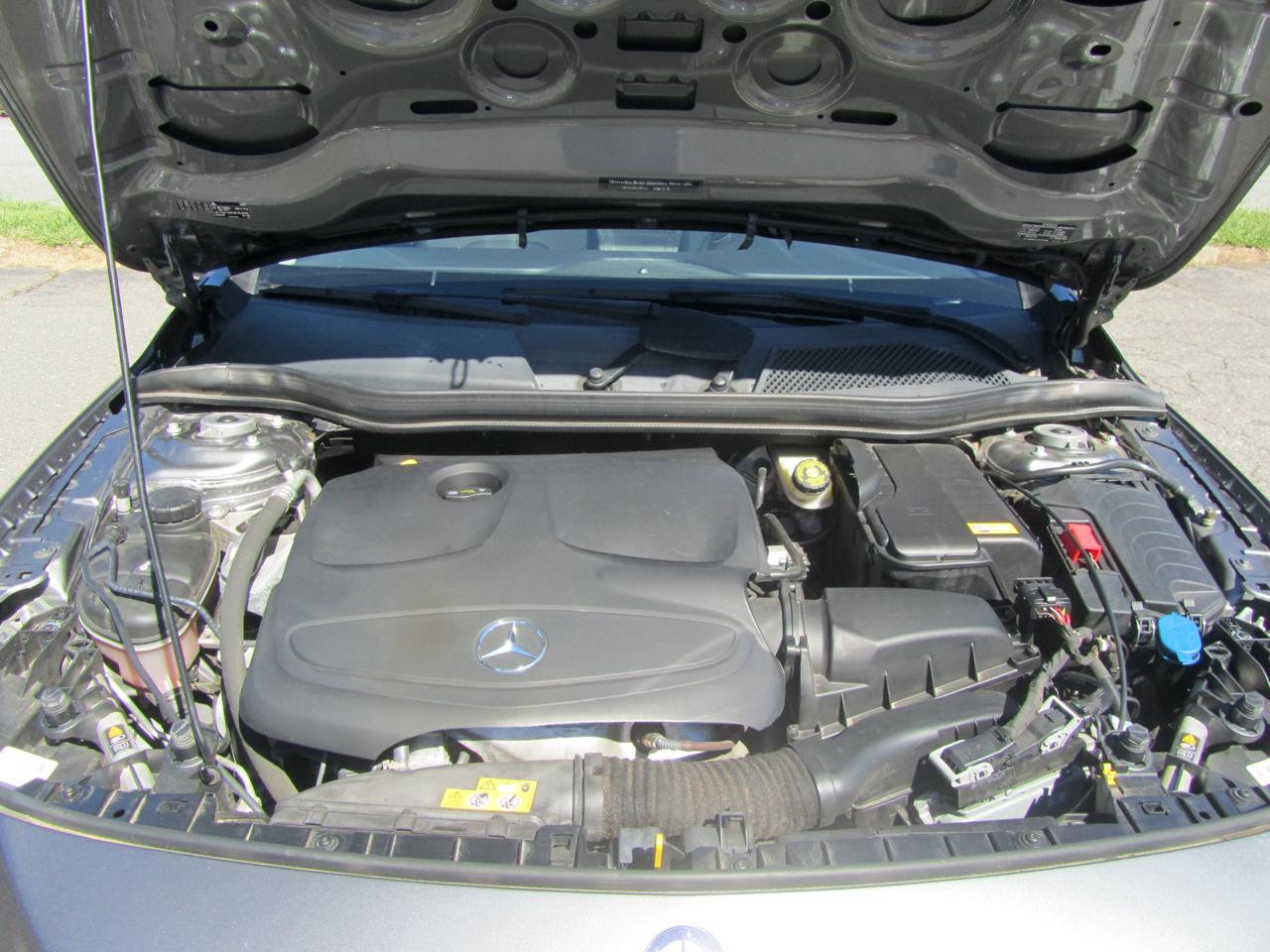 Mercedes-Benz GLA-Class GLA250 4MATIC 2016