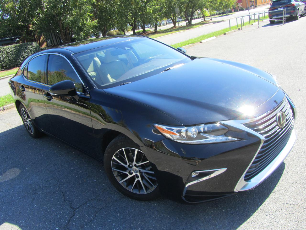 Lexus ES 350 4D Luxury Sedan 2016