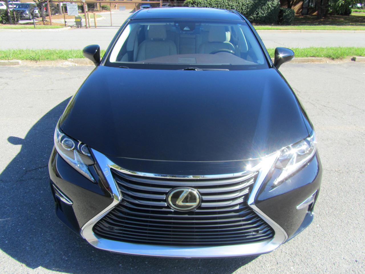 Lexus ES 350 4D Luxury Sedan 2016