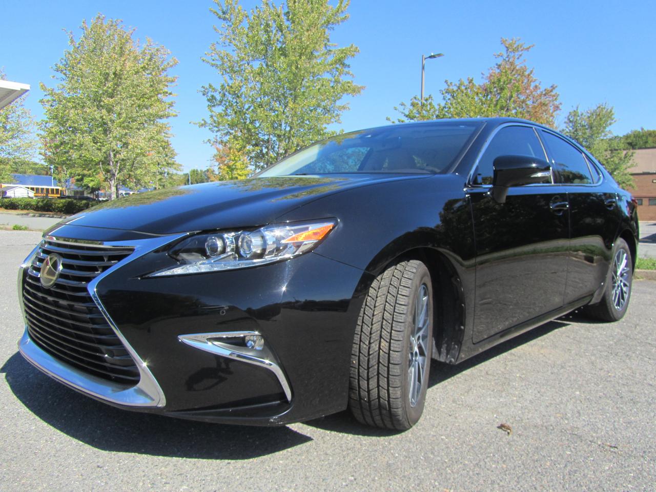 Lexus ES 350 4D Luxury Sedan 2016