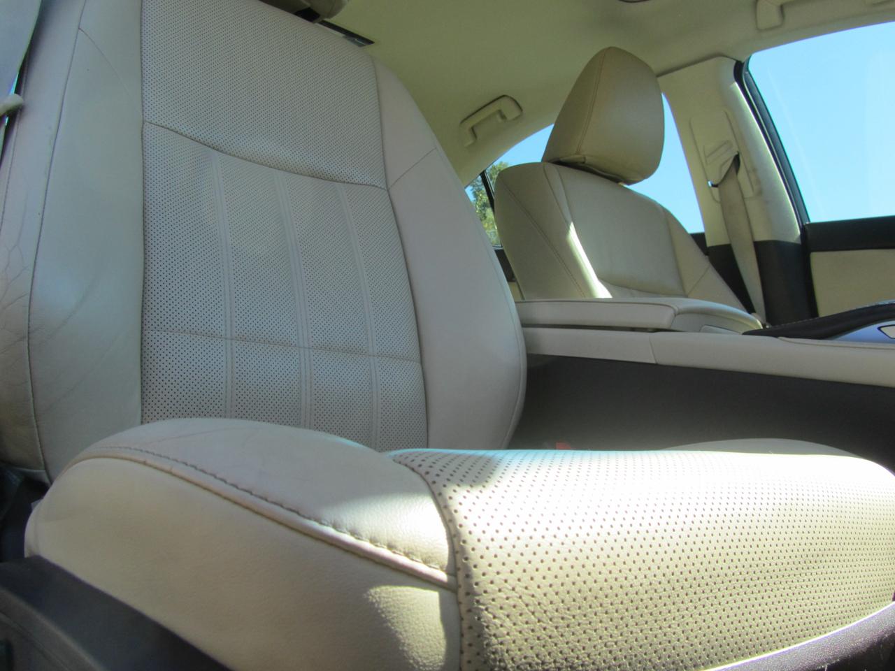 Lexus ES 350 4D Luxury Sedan 2016