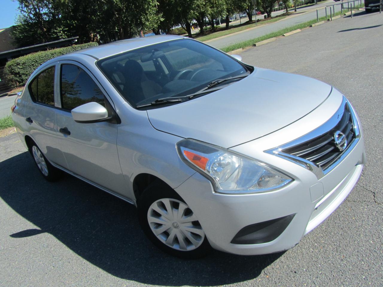 Nissan Versa 1.6 S 5M 2017