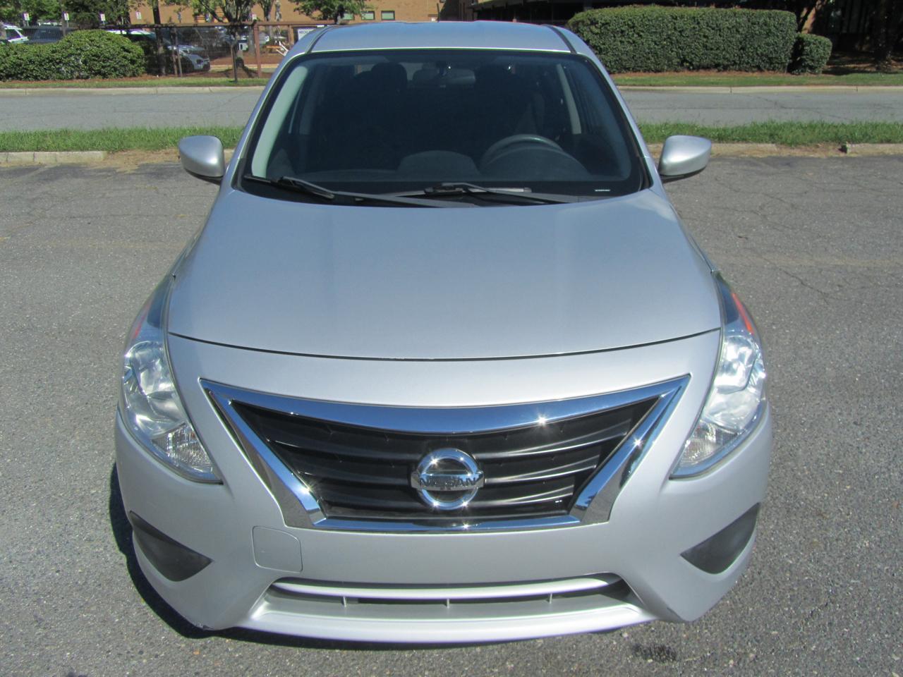 Nissan Versa 1.6 S 5M 2017