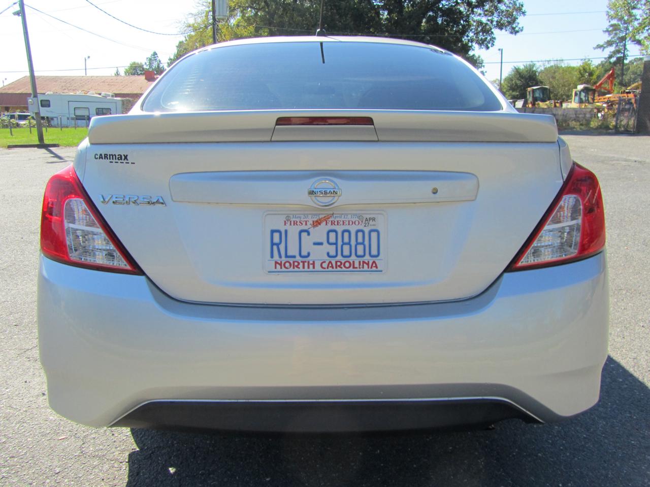 Nissan Versa 1.6 S 5M 2017