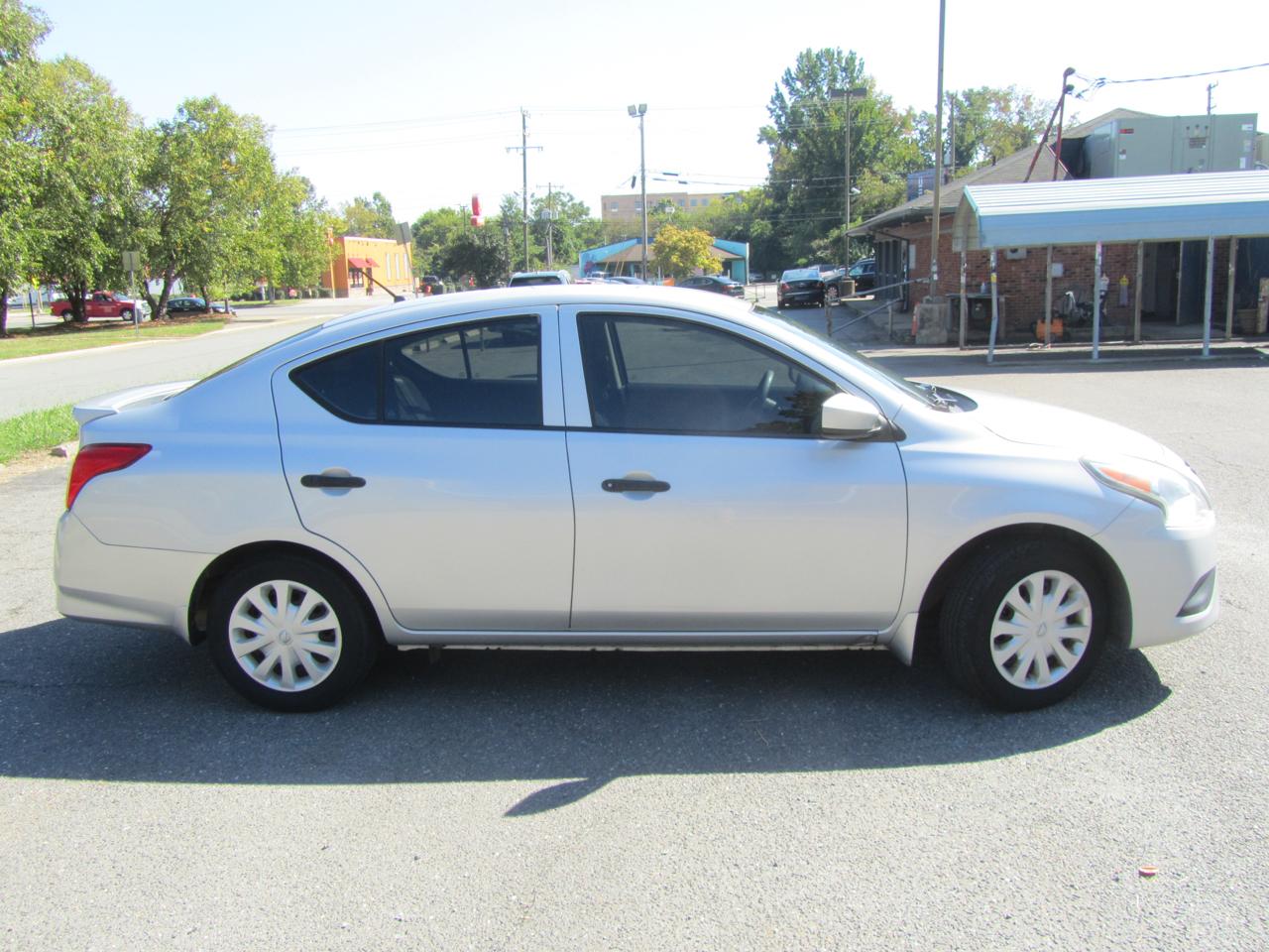 Nissan Versa 1.6 S 5M 2017