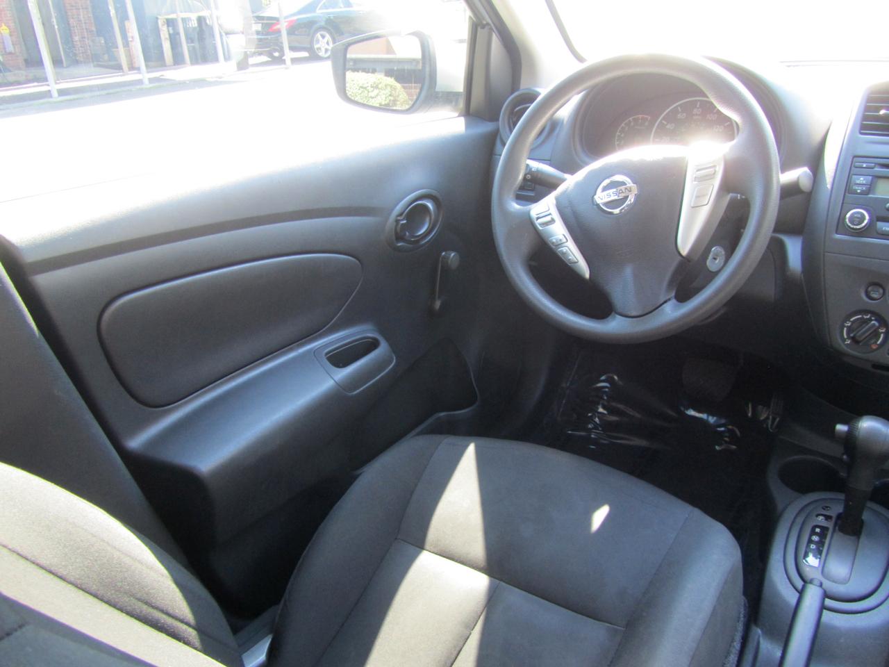 Nissan Versa 1.6 S 5M 2017