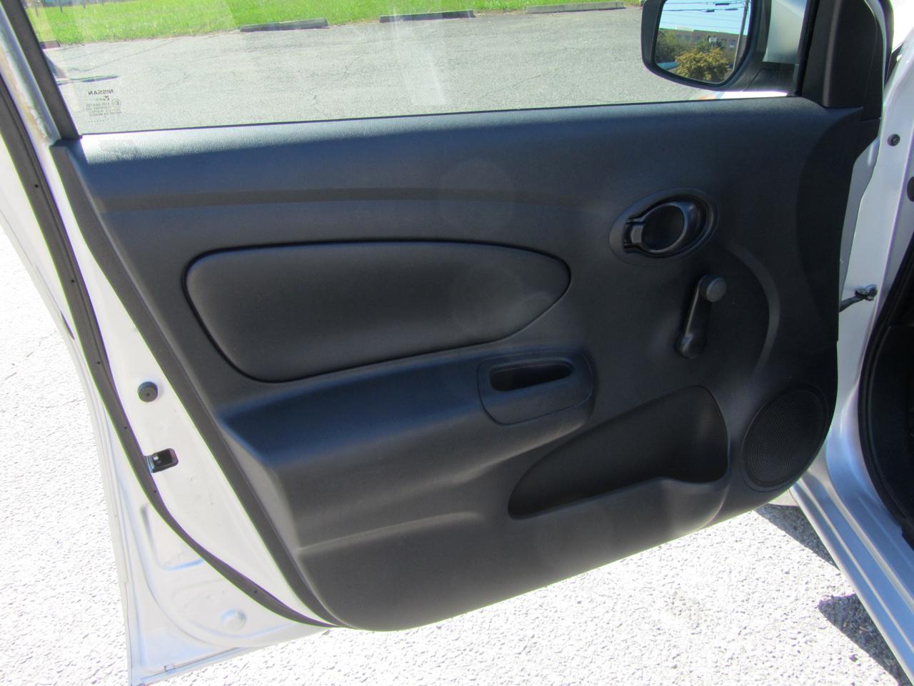 Nissan Versa 1.6 S 5M 2017