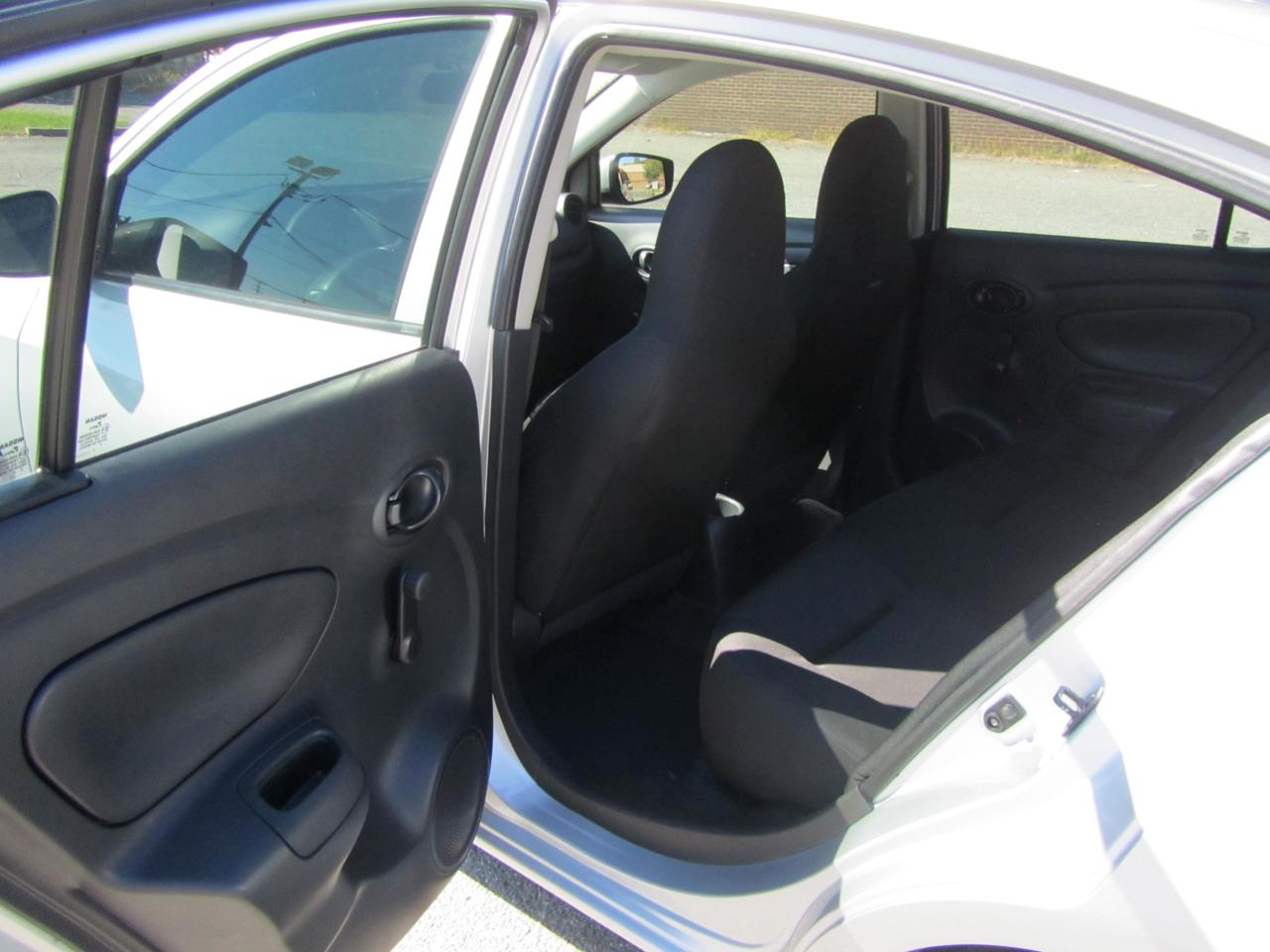 Nissan Versa 1.6 S 5M 2017