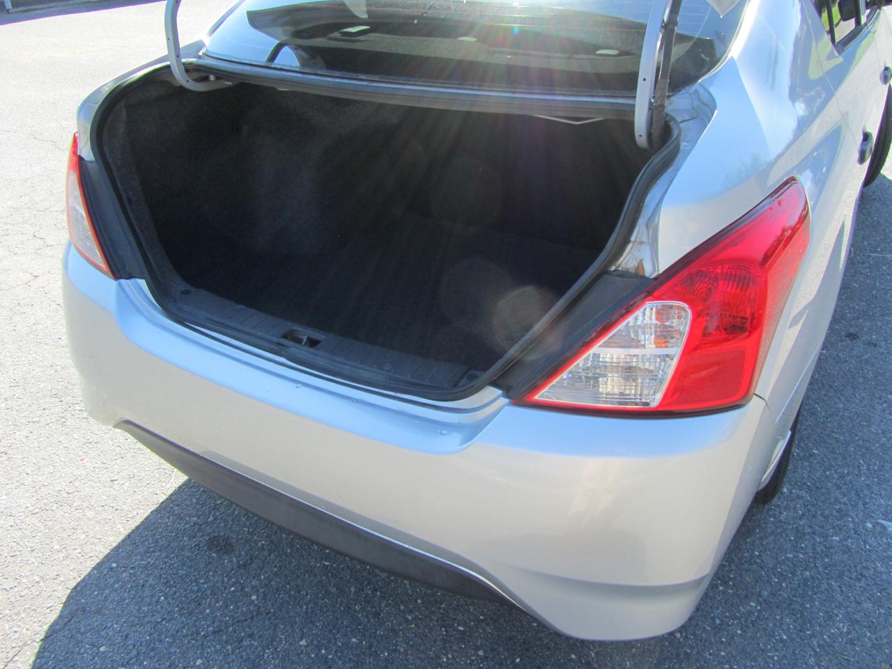 Nissan Versa 1.6 S 5M 2017