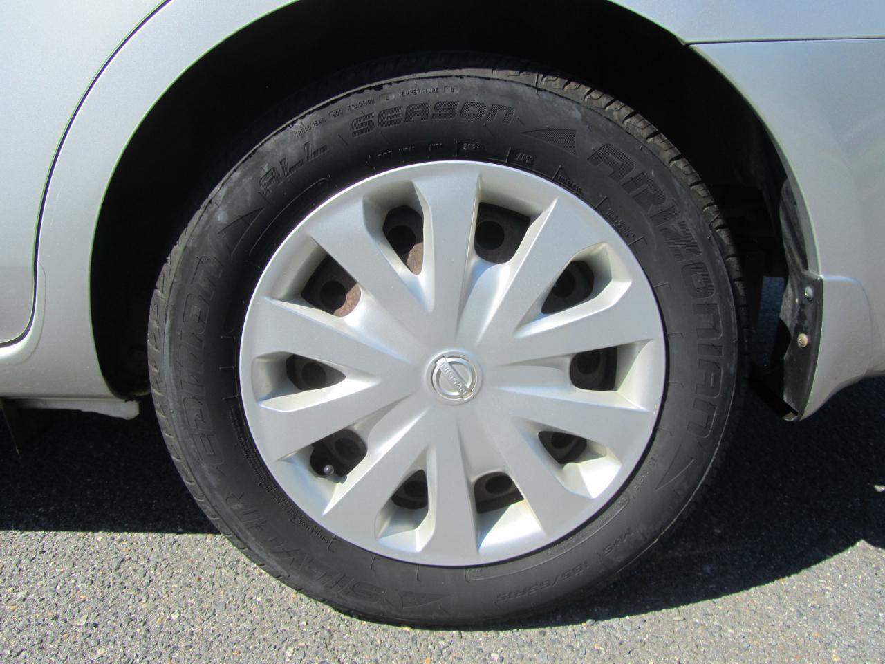 Nissan Versa 1.6 S 5M 2017