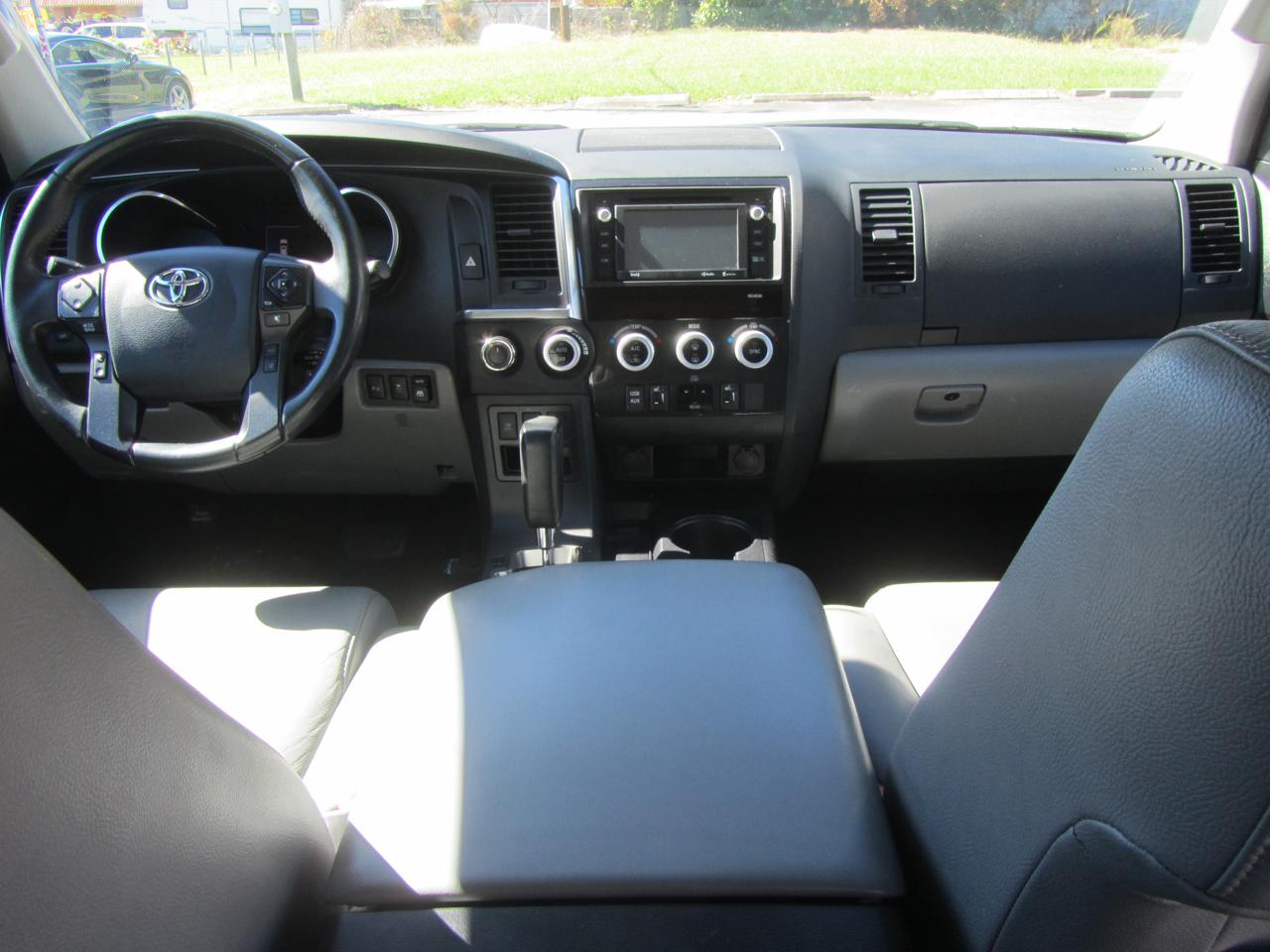 Toyota Sequoia  2018