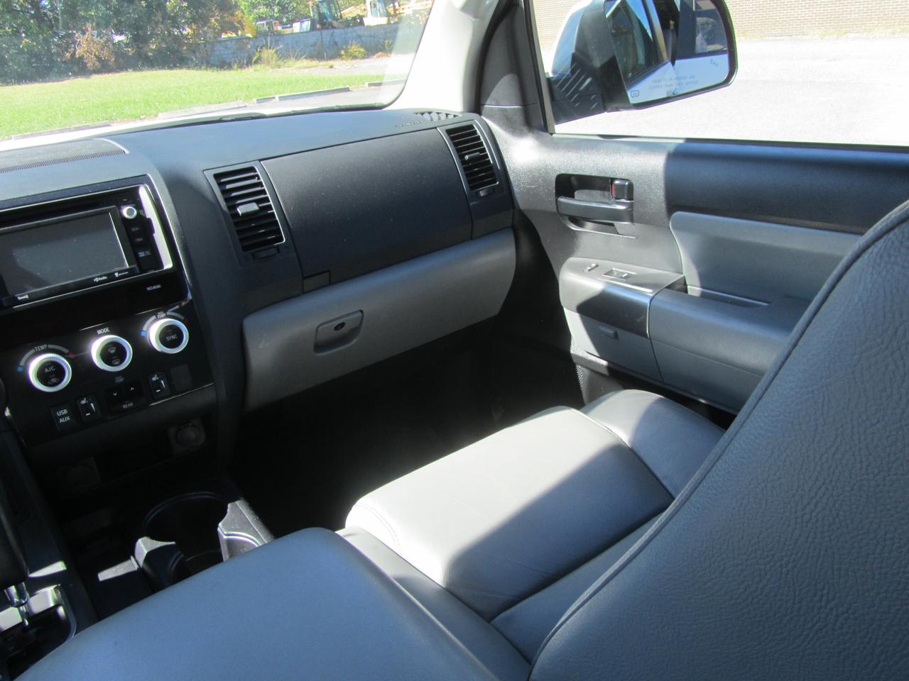 Toyota Sequoia  2018
