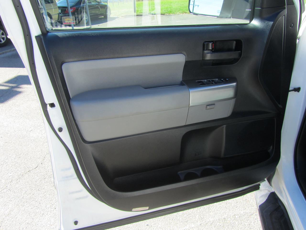 Toyota Sequoia  2018
