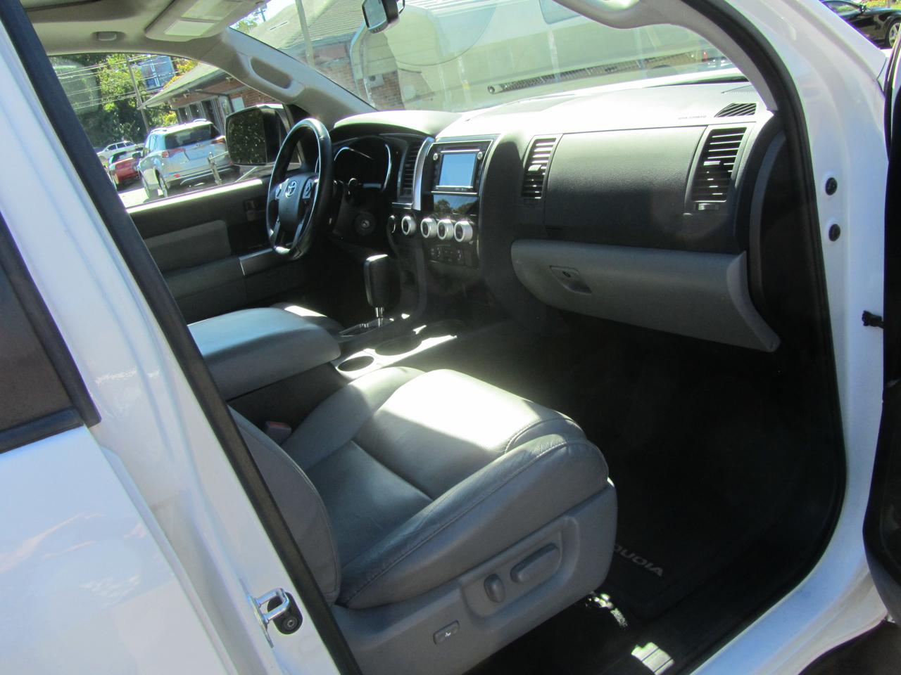 Toyota Sequoia  2018