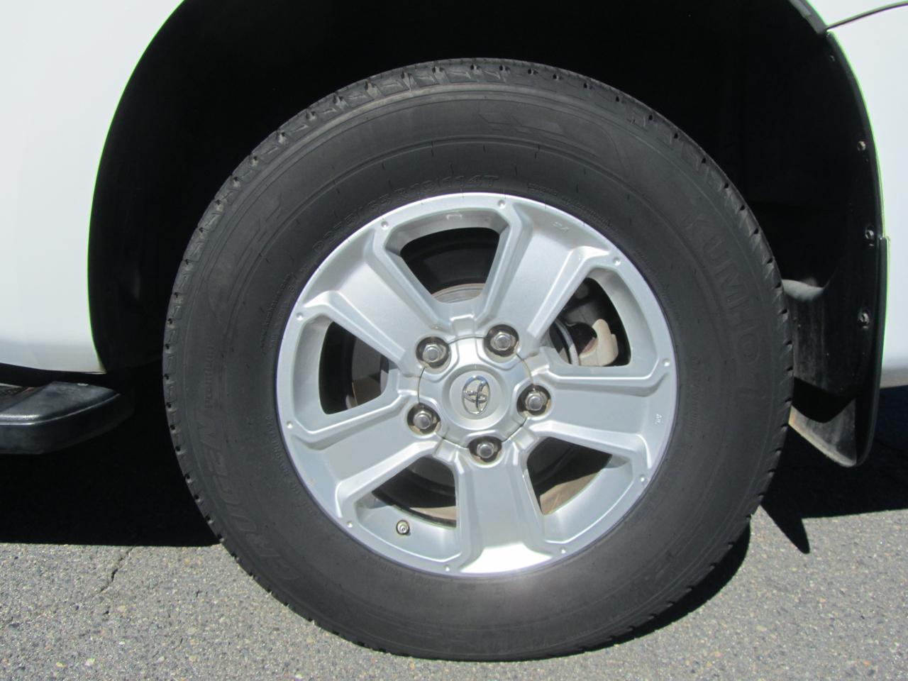 Toyota Sequoia  2018