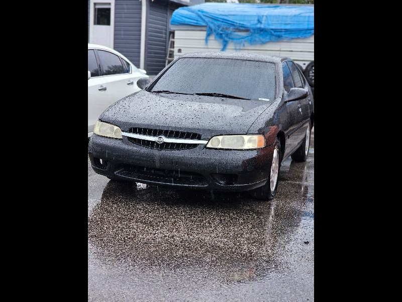 2000 Nissan Altima XE