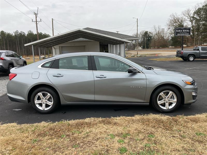 Chevrolet Malibu  2023