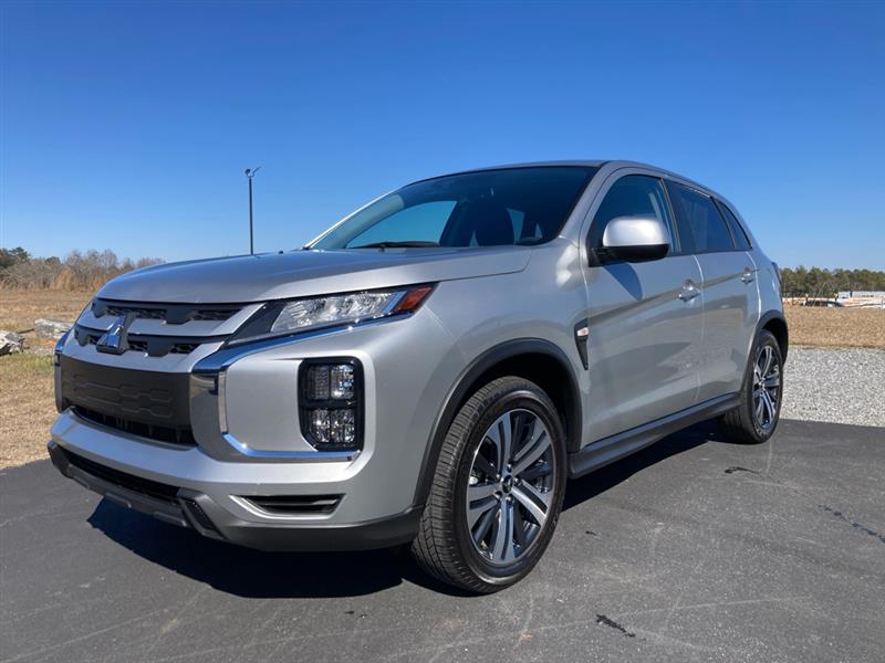 Mitsubishi Outlander Sport  2025