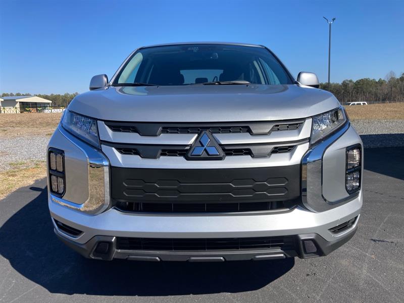 Mitsubishi Outlander Sport  2025