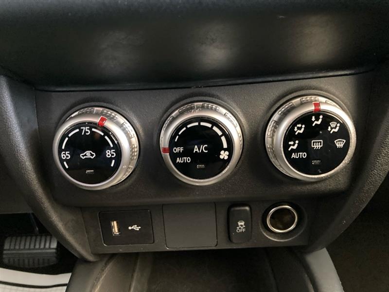 Mitsubishi Outlander Sport  2025