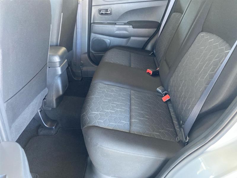 Mitsubishi Outlander Sport  2025