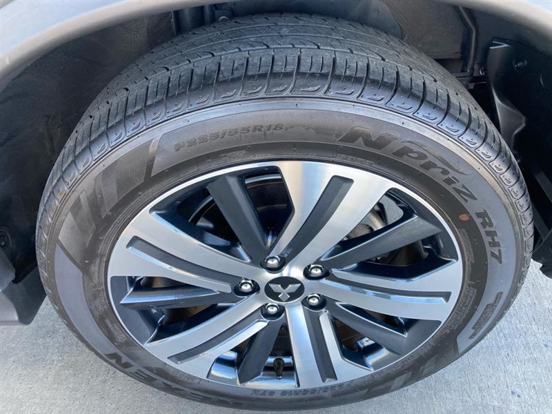 Mitsubishi Outlander Sport  2025