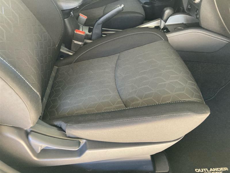 Mitsubishi Outlander Sport  2022