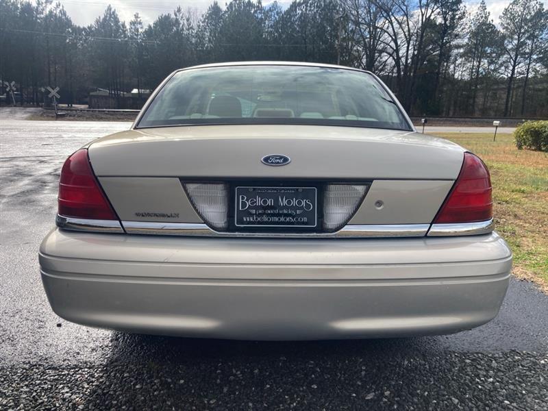 Ford Crown Victoria  2008