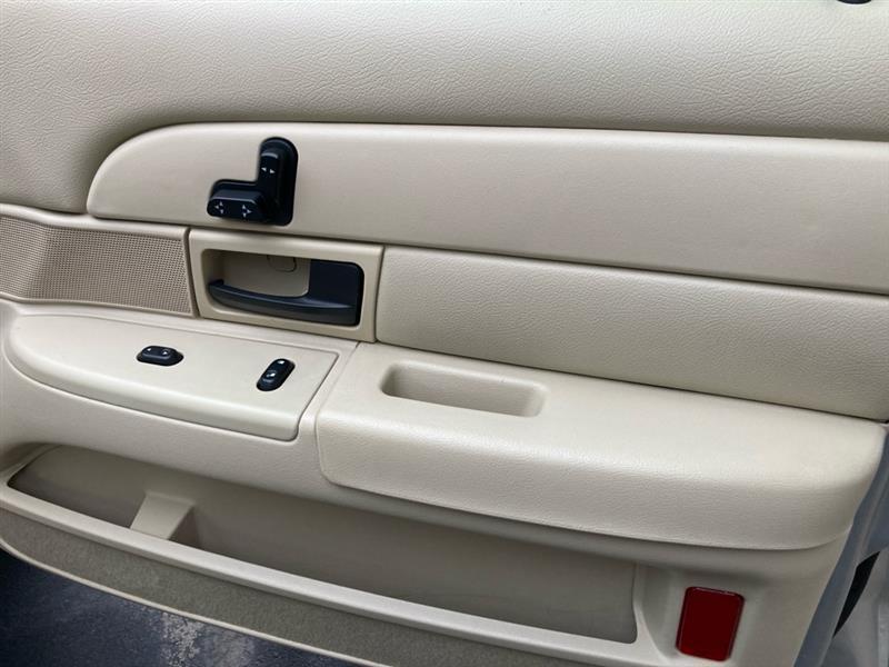 Ford Crown Victoria  2008