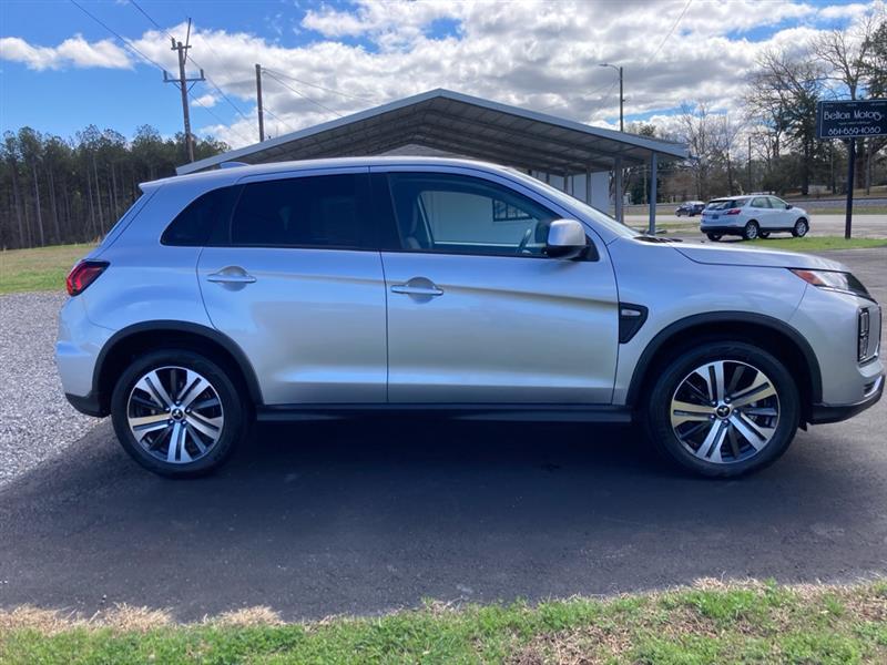 Mitsubishi Outlander Sport  2025