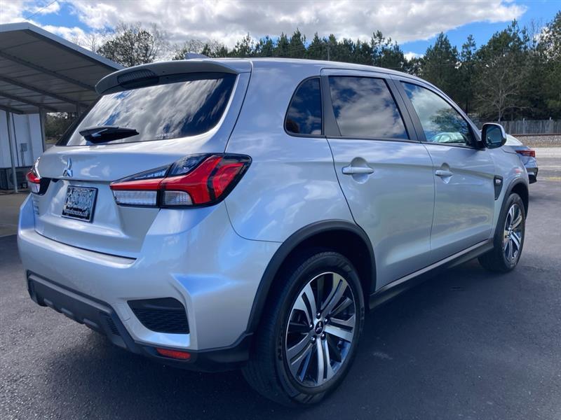 Mitsubishi Outlander Sport  2025