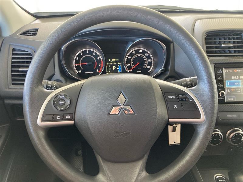 Mitsubishi Outlander Sport  2025