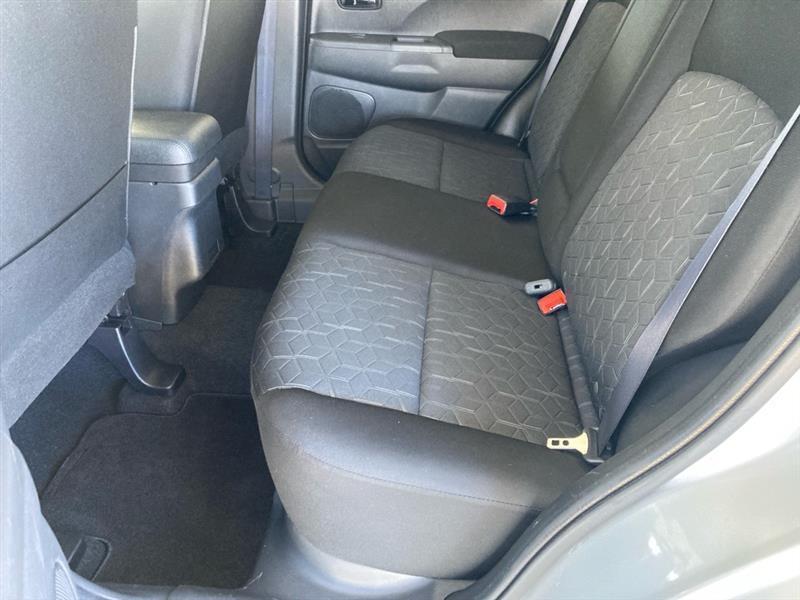 Mitsubishi Outlander Sport  2025