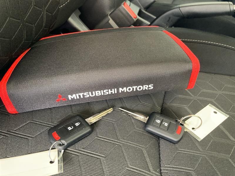 Mitsubishi Outlander Sport  2025