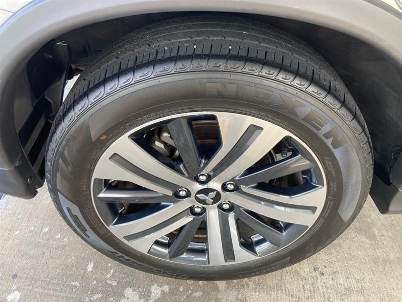 Mitsubishi Outlander Sport  2025