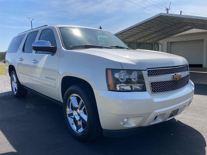 Chevrolet Suburban  2014