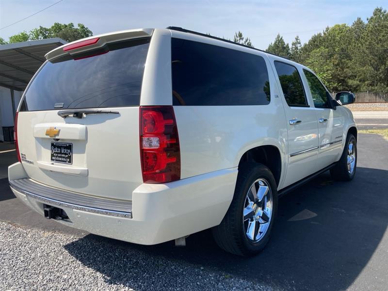 Chevrolet Suburban  2014