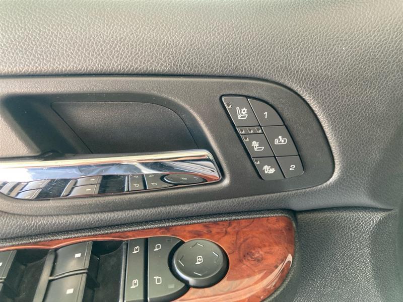 Chevrolet Suburban  2014