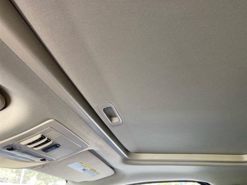 Chevrolet Suburban  2014