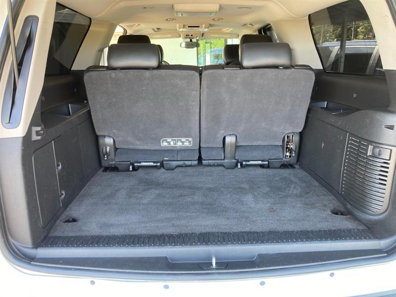 Chevrolet Suburban  2014