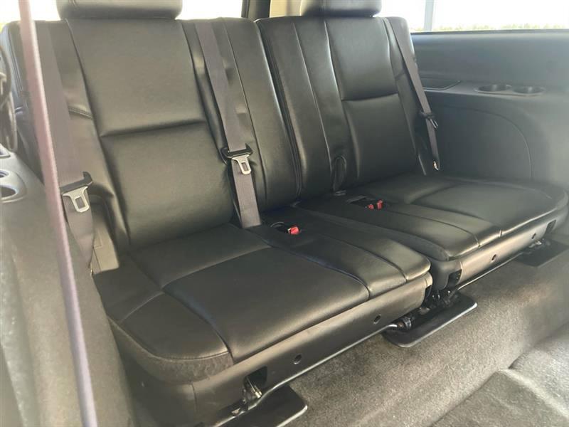 Chevrolet Suburban  2014