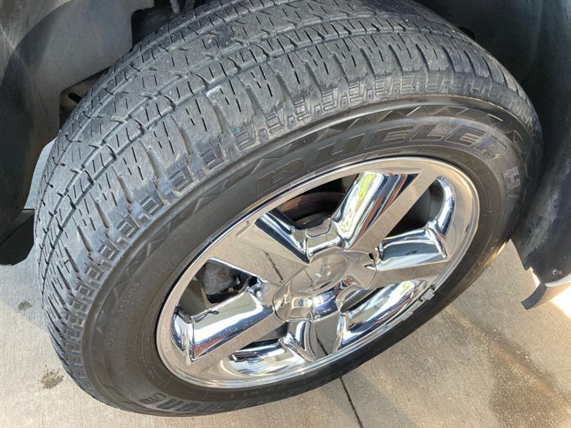 Chevrolet Suburban  2014