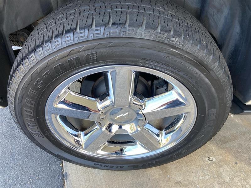 Chevrolet Suburban  2014