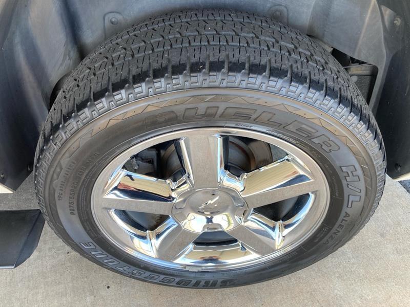 Chevrolet Suburban  2014