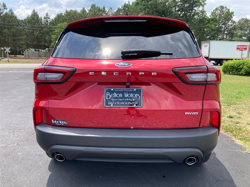 Ford Escape  2025
